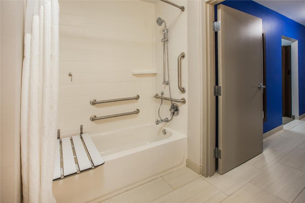 Holiday Inn Express & Suites - Savannah N - Port Wentworth By Ihg Buitenkant foto