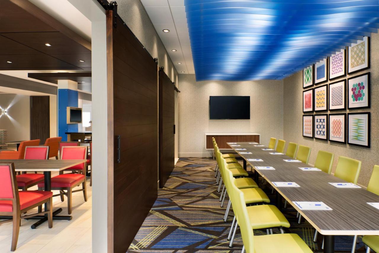Holiday Inn Express & Suites - Savannah N - Port Wentworth By Ihg Buitenkant foto
